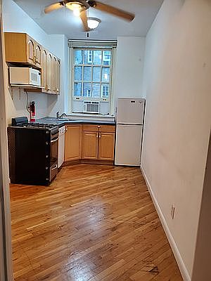 3rd image of 508 E 78th St APT 3I