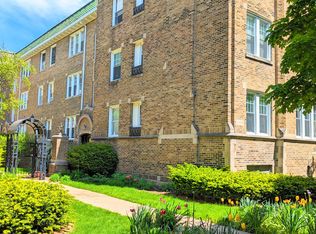 717 Reba Pl APT 1N, Evanston, IL 60202