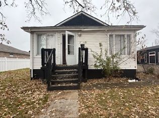 15236 8th Ave, Phoenix, IL 60426