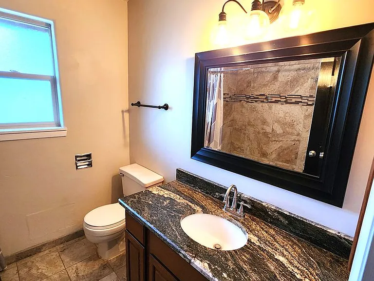 1795 Carlyle Dr — Photo 27