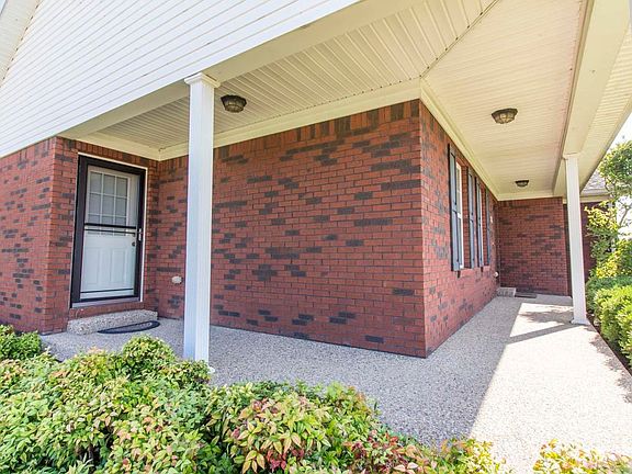 5th image of 270 Swan Way