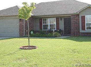 621 S Creek St, Skiatook, OK 74070