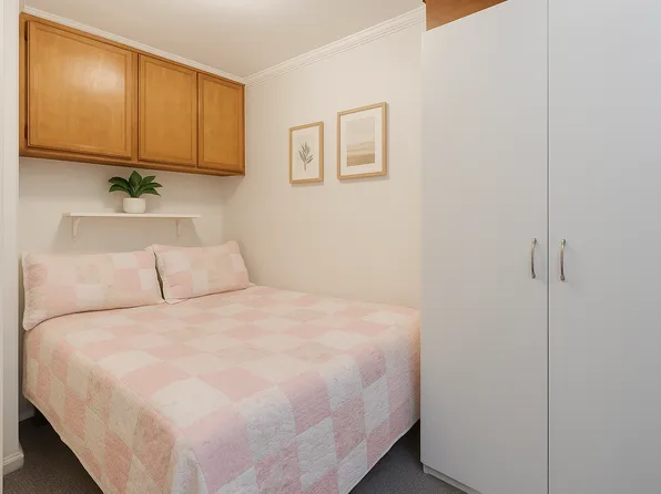 305 East 24th Street 18K image 2 of 11