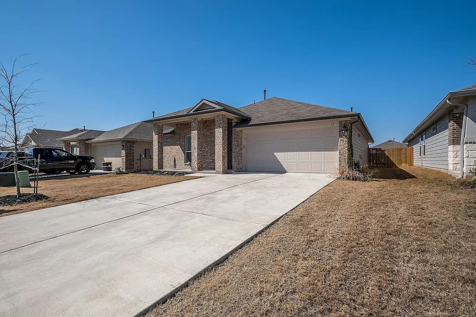 3 bed, 1468 sqft, $2,045 — Photo 2