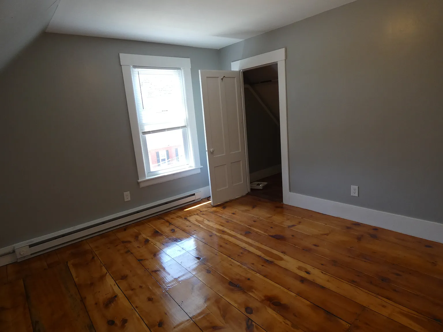 1 bed, 650 sqft, $1,300 — Photo 3