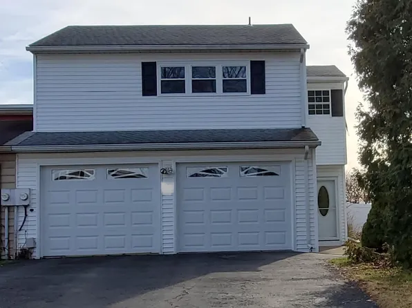 17 Covington Pl, Catasauqua, PA 18032
