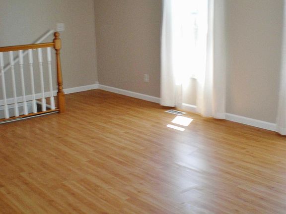 5th image of 1726 Valleywood Ct APT 4