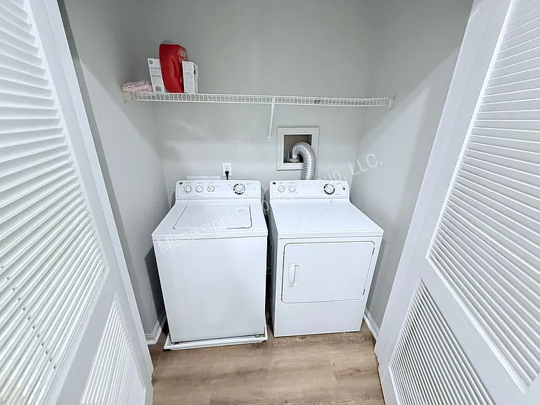 209 Town Center Dr — Photo 14
