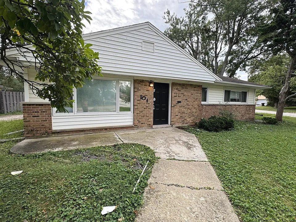 101 Shabbona Dr