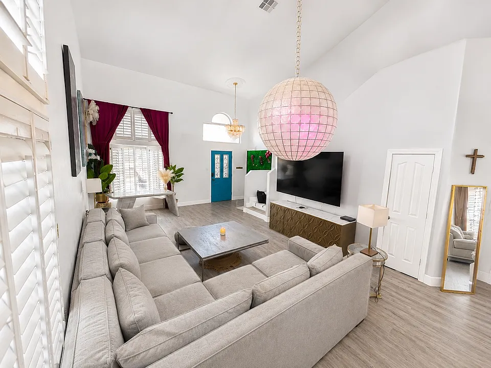 1729 Crystal Creek Cir