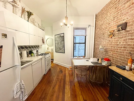 Rented by Compass | media 4