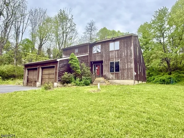 64 W Quarry Rd, White Twp., NJ 07823