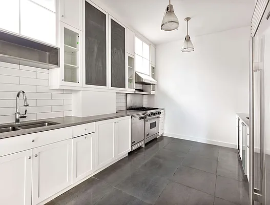 Rented by Compass | media 13