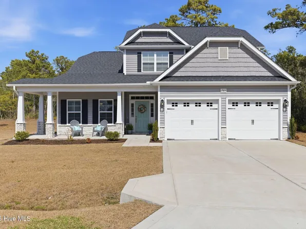 705 Serenity Way, Sneads Ferry, NC 28460