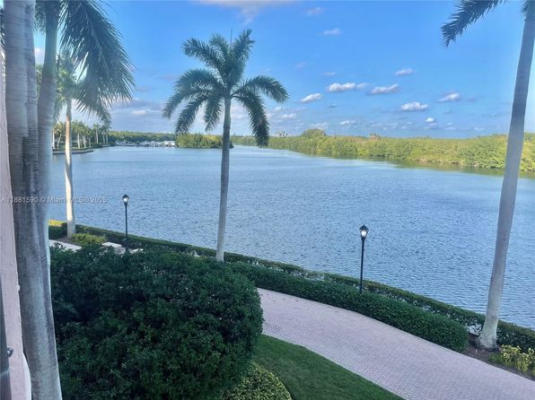 13645 Deering Bay Dr APT 123