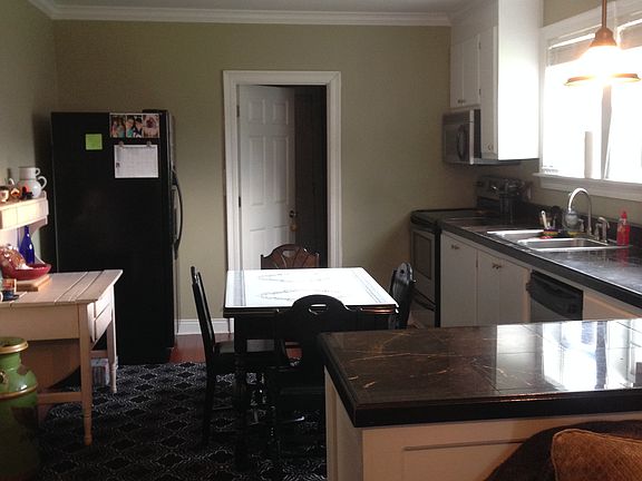 3rd image of 222 N 12th St
