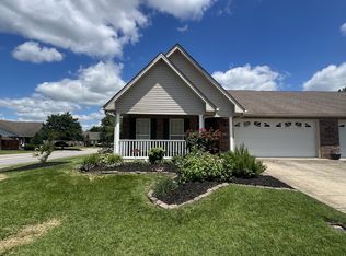 1301 Crofton Park Ct, Columbia, TN 38401