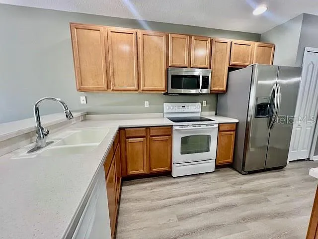 15655 Stable Run Dr — Photo 13