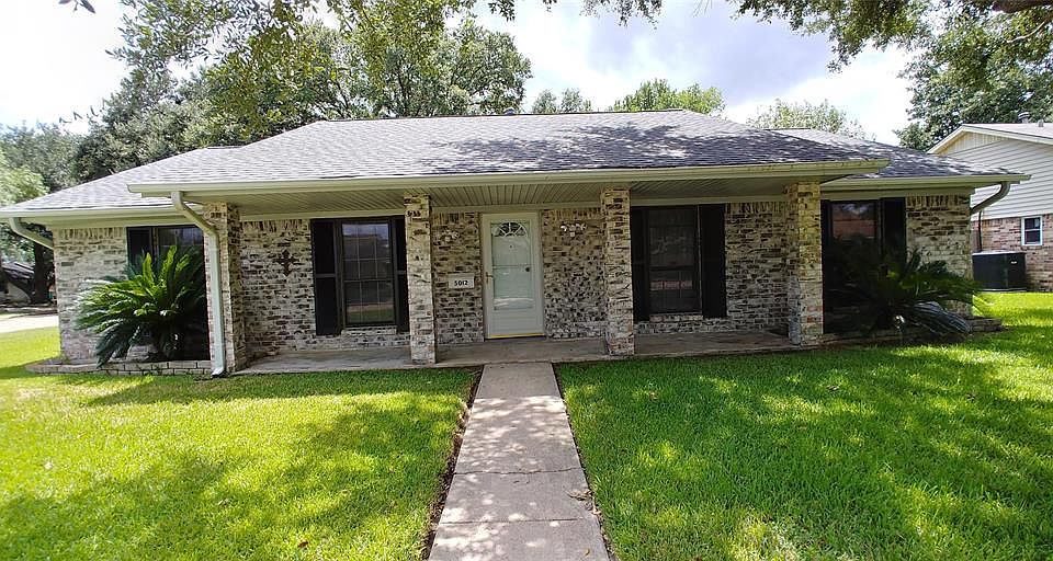 Welcome Home! Shutters were just painted!