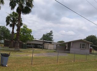 301 E Louise St, Brackettville, TX 78832