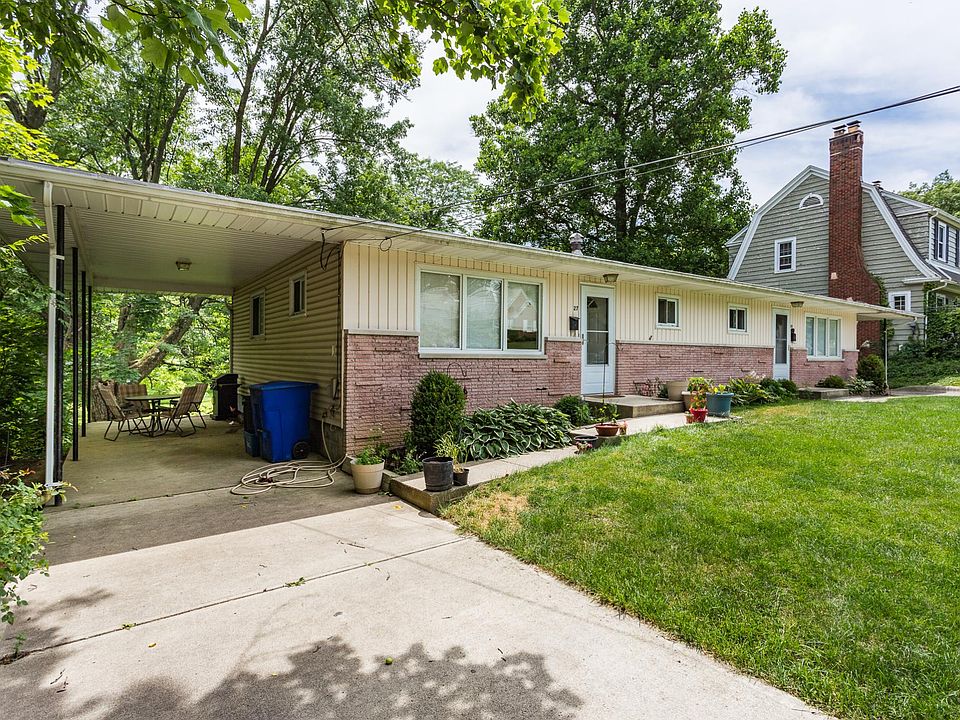 1st image of 27 Elmwood Dr