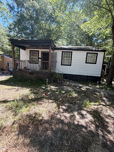 240 Ellis Ave Photo 1