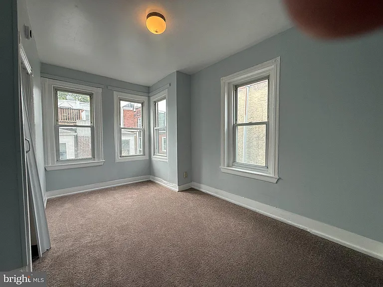4216 Wyalusing Ave — Photo 7
