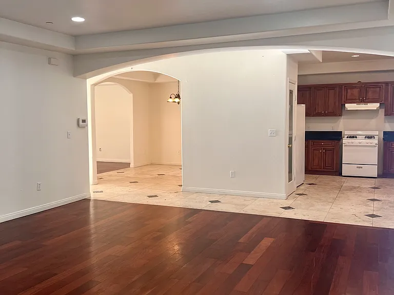 4490 Gabriella Pl — Photo 11