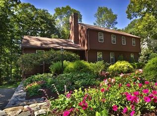 30 Towne Hill Ln, Topsfield, MA 01983