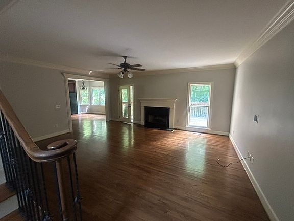4th image of 314 Greystone Glen Cir