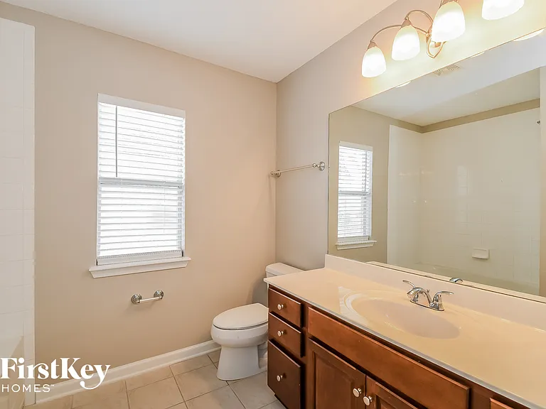 8327 Highgate Dr — Photo 13