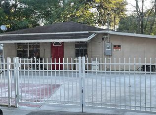 9711 E Castle Ct, Tampa, FL 33612