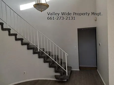 4 bed, 2513 sqft, $3,400 — Photo 2
