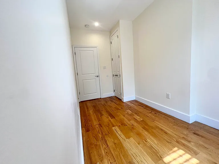 637 Saint Marks Ave #4C — Photo 2