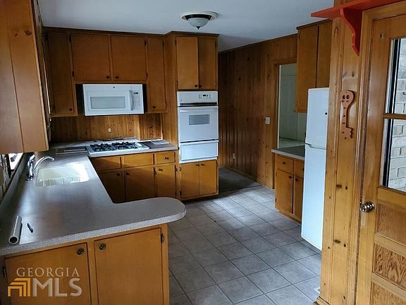4th image of 797 Kiowa Dr