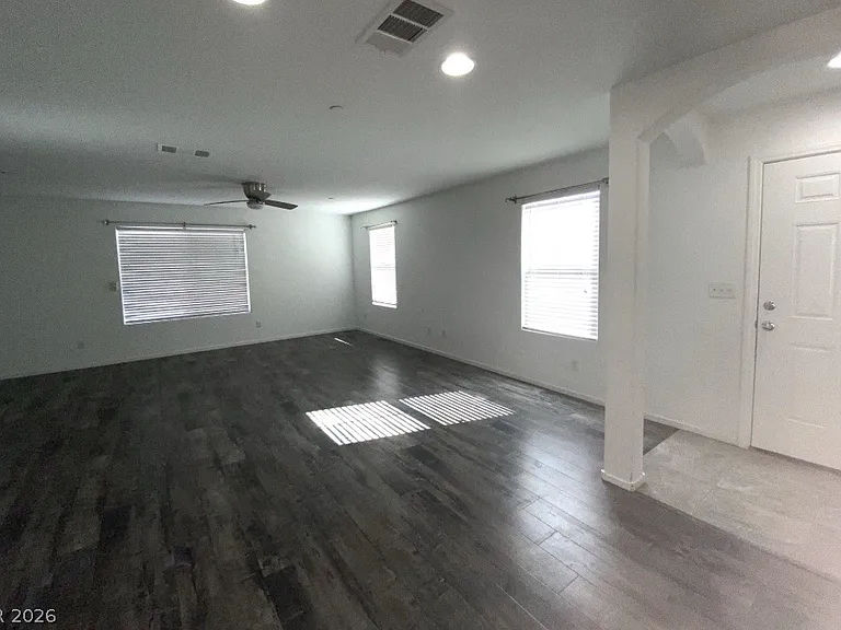 1051 Admiral Emblem St — Photo 5