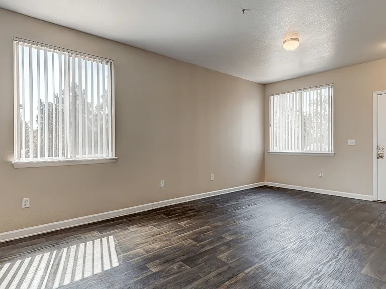 The Berkeley Apartments — Photo 8