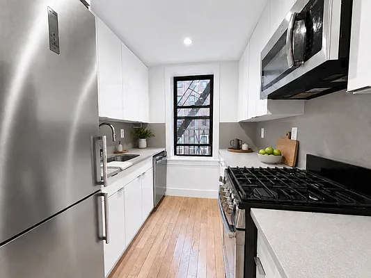 Kitchen, photo 1