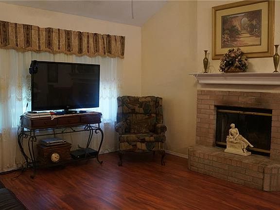 3rd image of 3720 Brett Dr