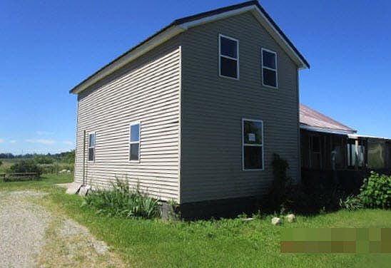 3rd image of 13846 Ten Mile Rd NE