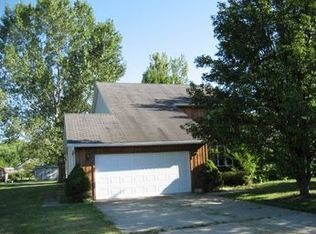 228 Valley View Dr, Seneca, IL 61360