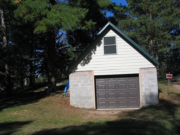 2nd image of 9721 Laurentian Dr