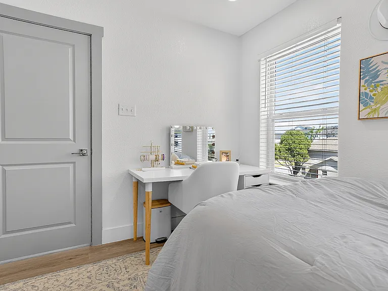 3206 Forest Park Blvd — Photo 32