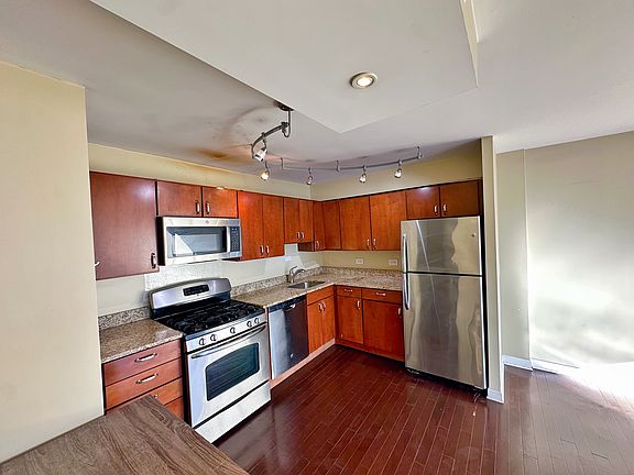 2nd image of 2800 N Lake Shore Dr APT 314
