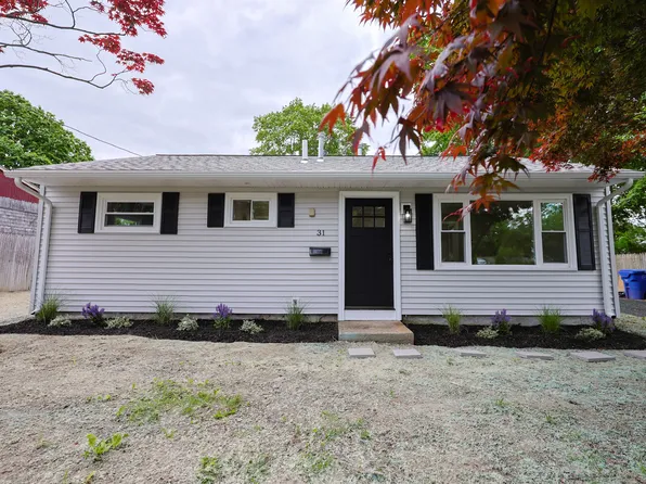 31 Forbes St, Riverside, RI 02915