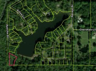 1 Apache Dr, Carbondale, IL 62902