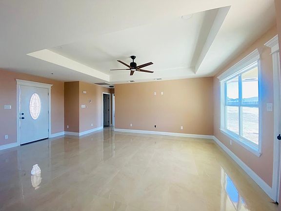 2nd image of 2842 Garden View Dr