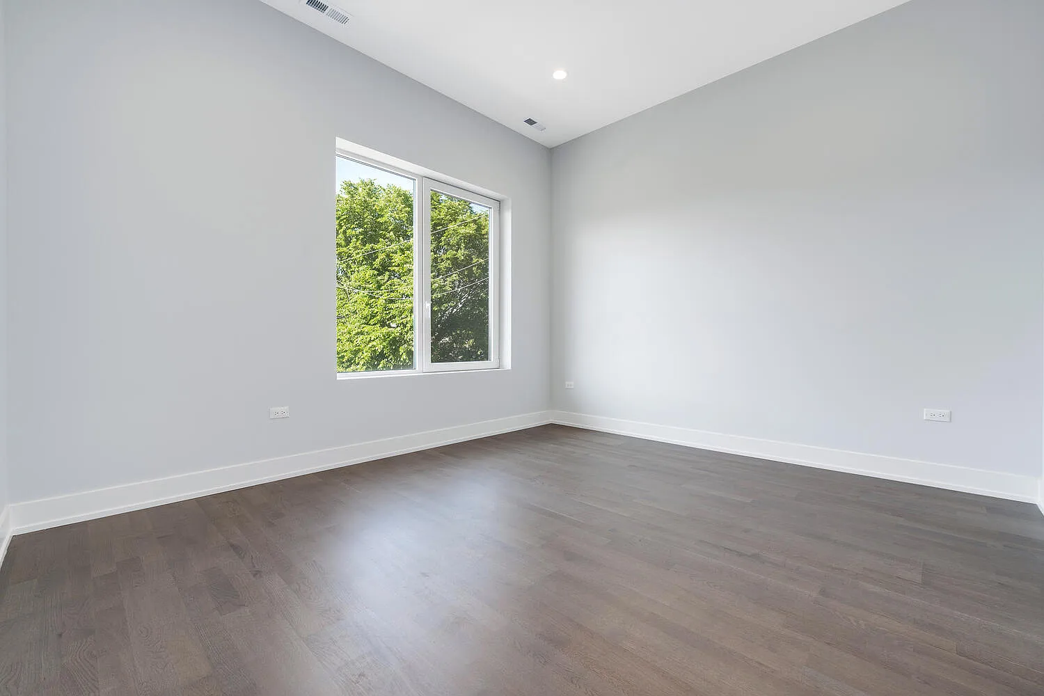 1 bed, 870 sqft, $2,300 — Photo 3