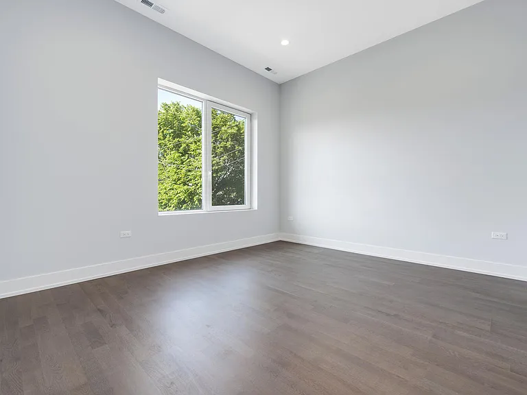2137 W Madison St #206 — Photo 3