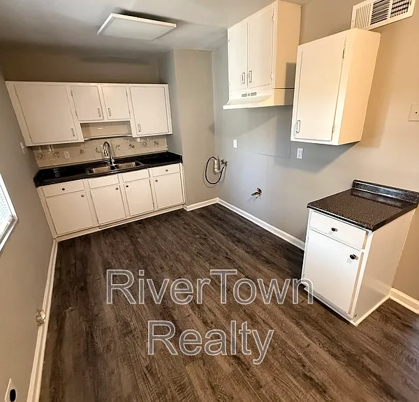 1337 Haywood Ave — Photo 3
